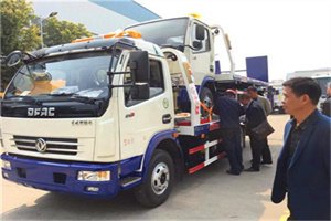 顺庆区汽车道路救援拖车价格